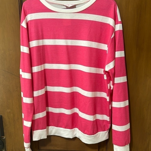 Pink Lily Tops - Pink Lily sz Small oversized stripped pink top